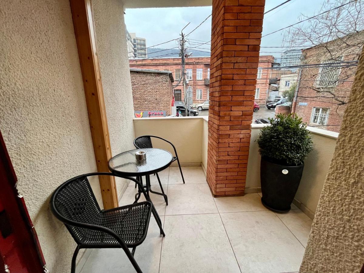 Hotel Well Inn Tbilisi Ngoại thất bức ảnh