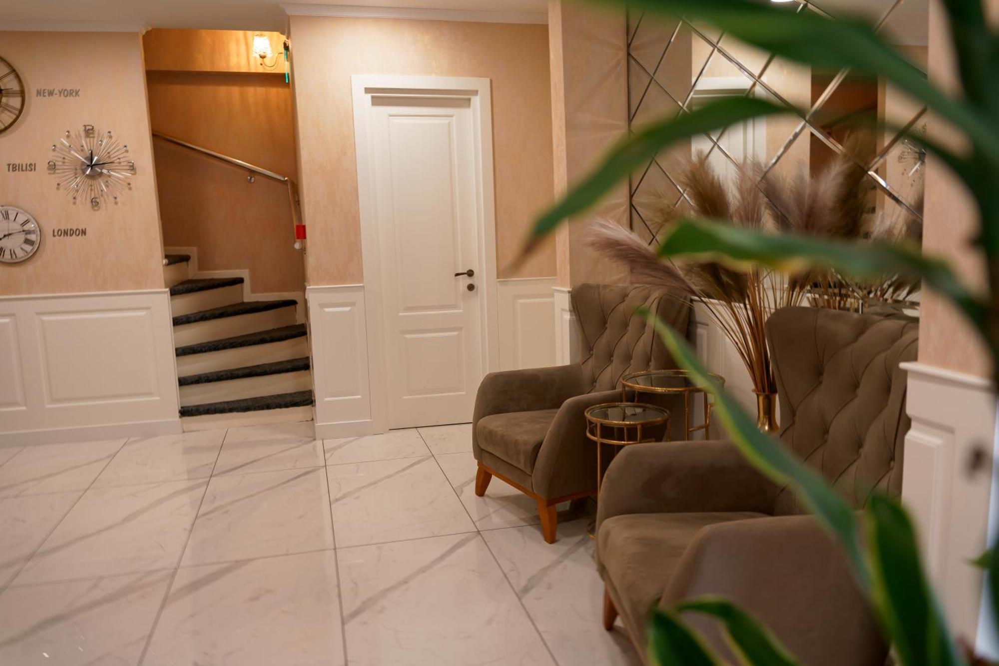 Hotel Well Inn Tbilisi Ngoại thất bức ảnh