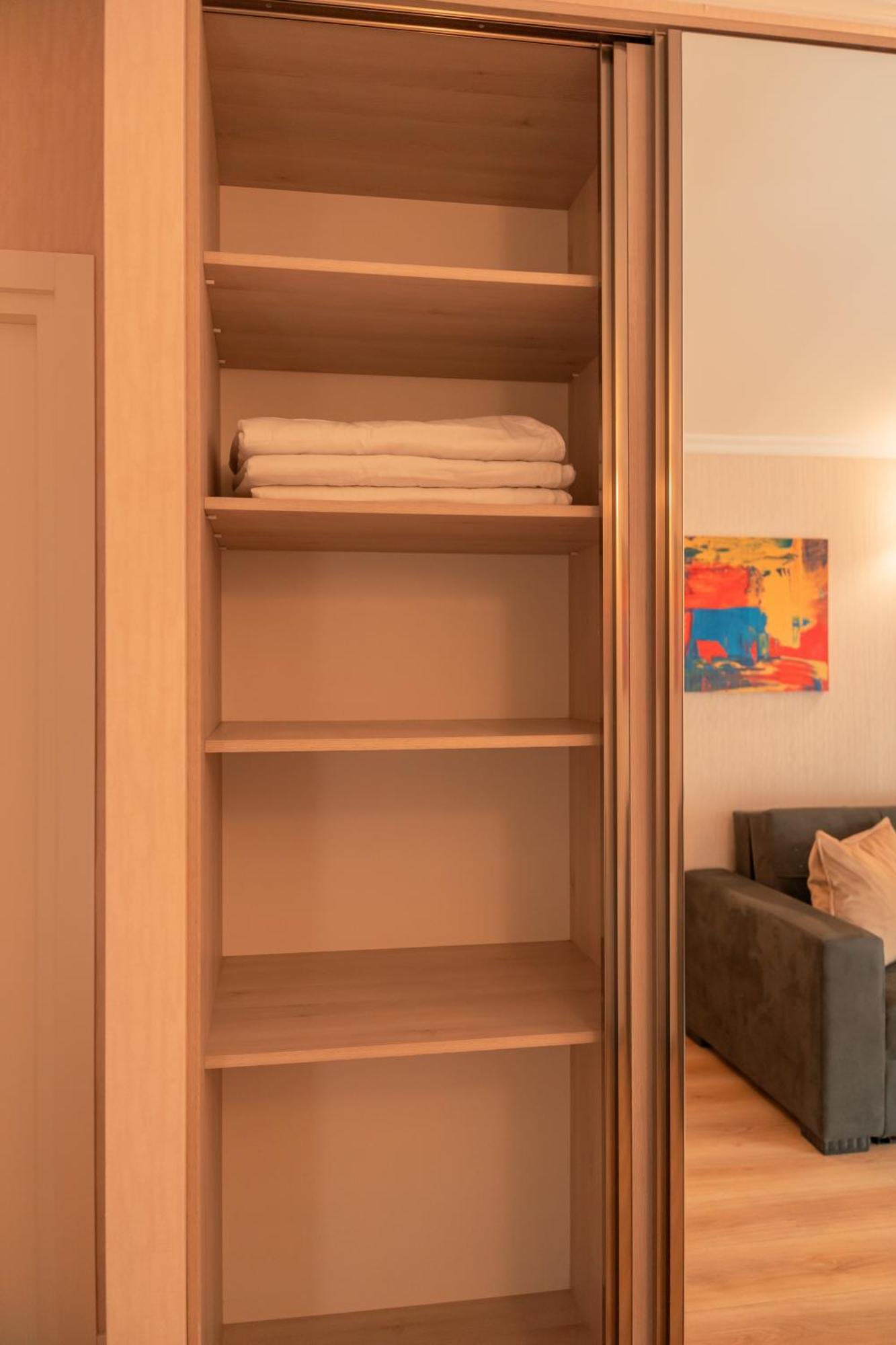 Hotel Well Inn Tbilisi Ngoại thất bức ảnh
