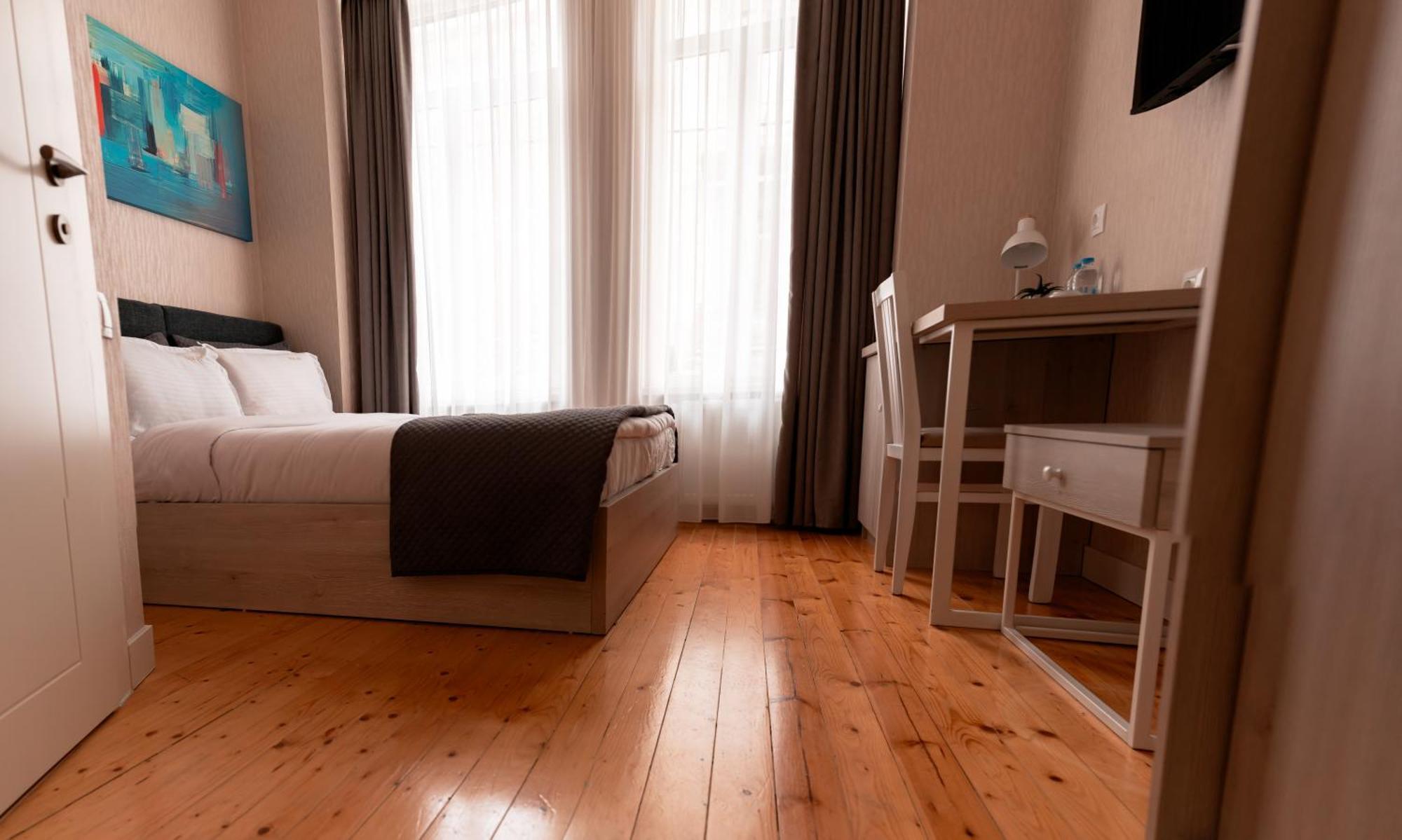 Hotel Well Inn Tbilisi Ngoại thất bức ảnh