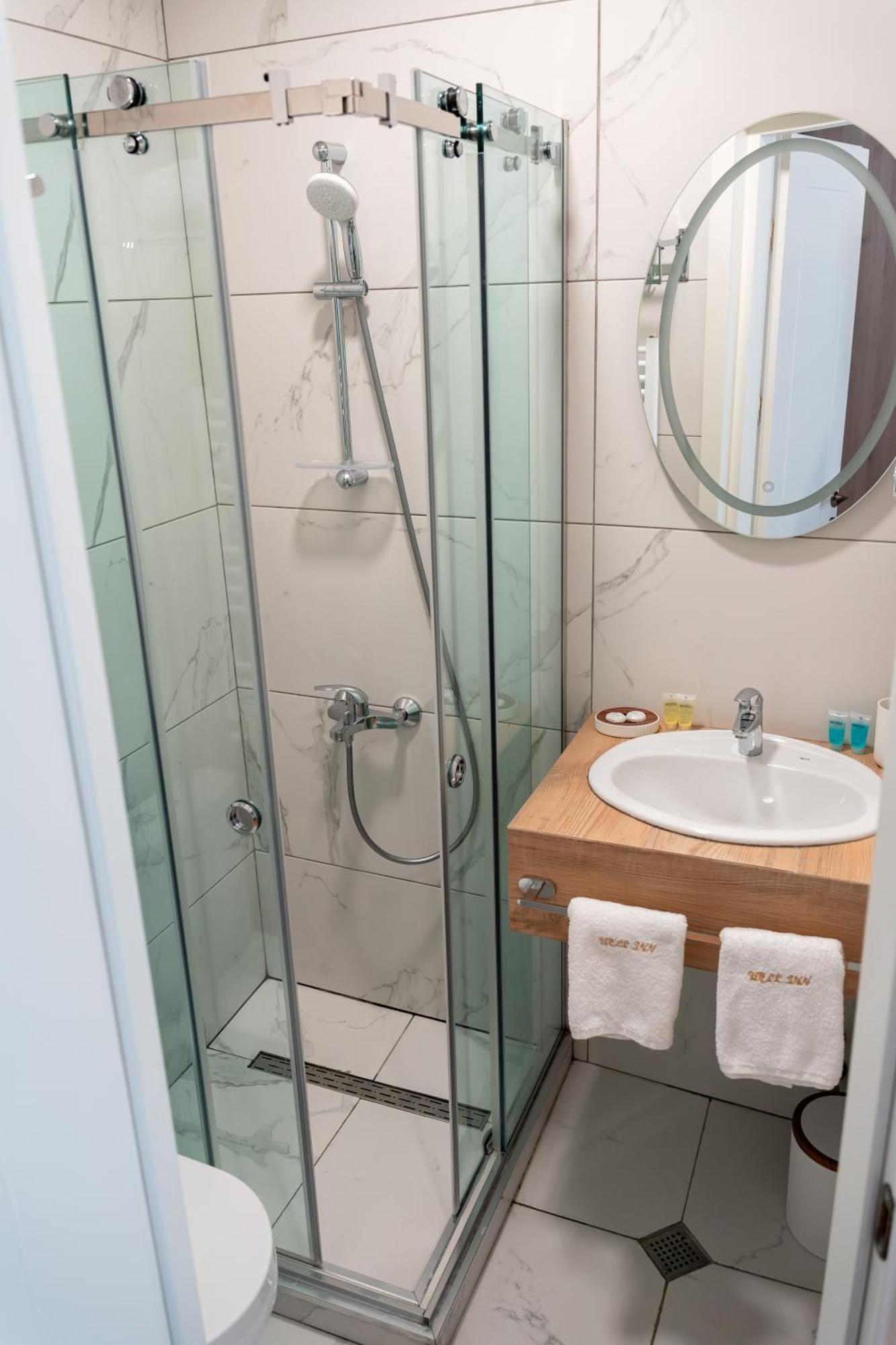 Hotel Well Inn Tbilisi Ngoại thất bức ảnh