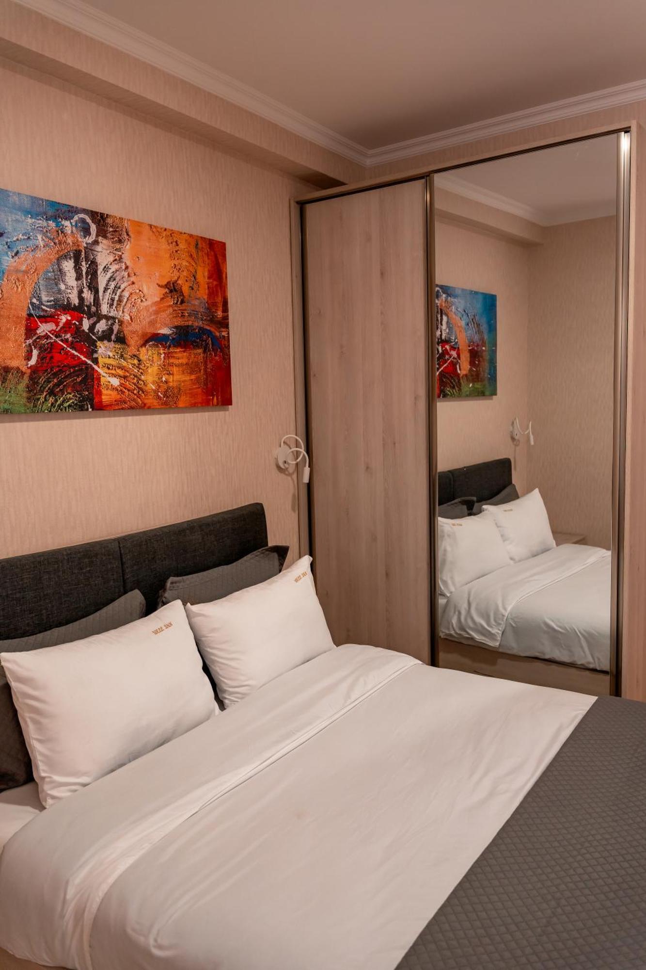 Hotel Well Inn Tbilisi Ngoại thất bức ảnh