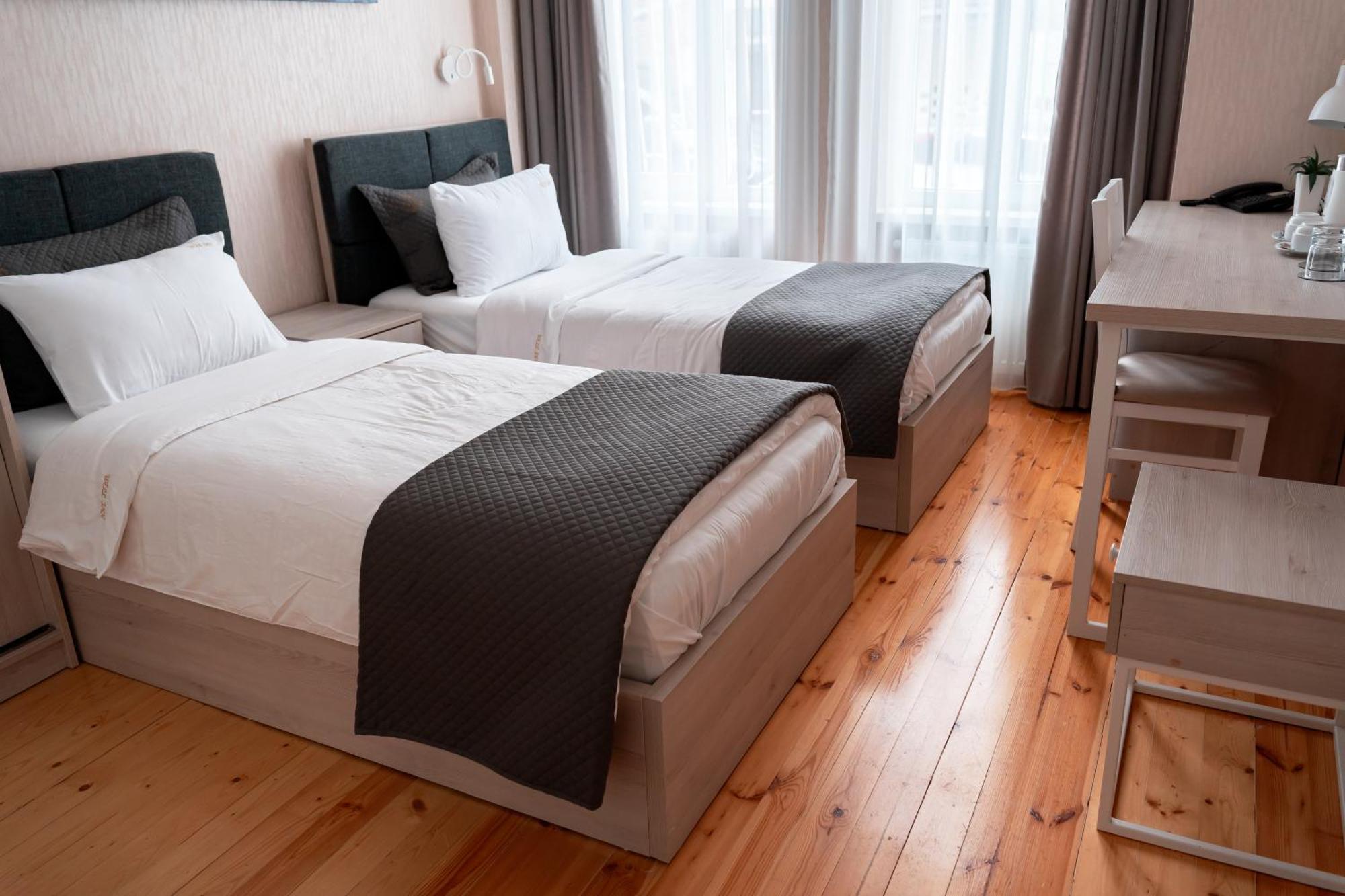 Hotel Well Inn Tbilisi Ngoại thất bức ảnh