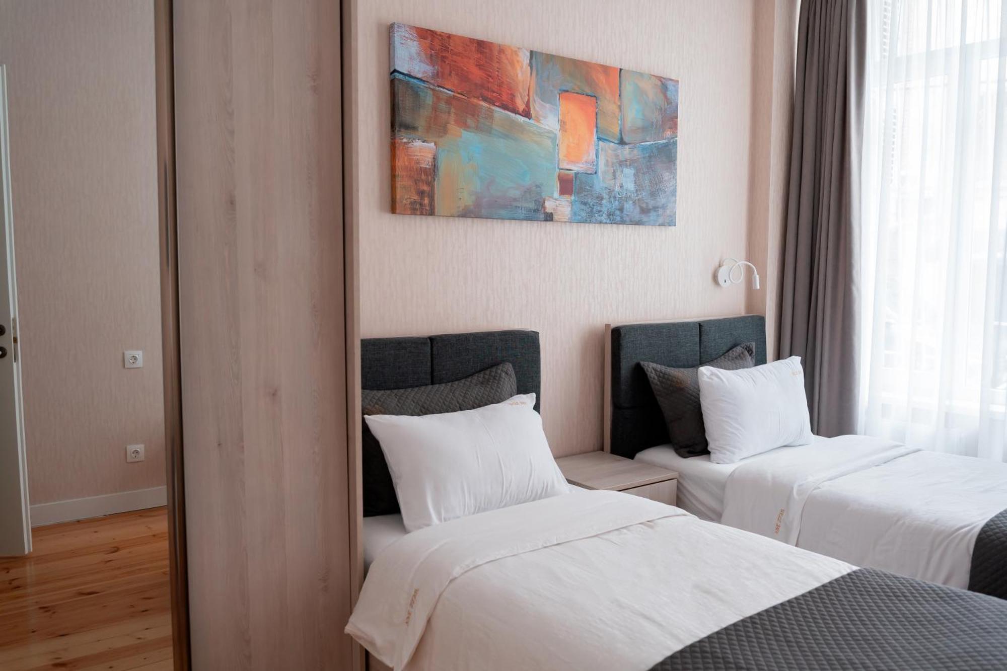 Hotel Well Inn Tbilisi Ngoại thất bức ảnh