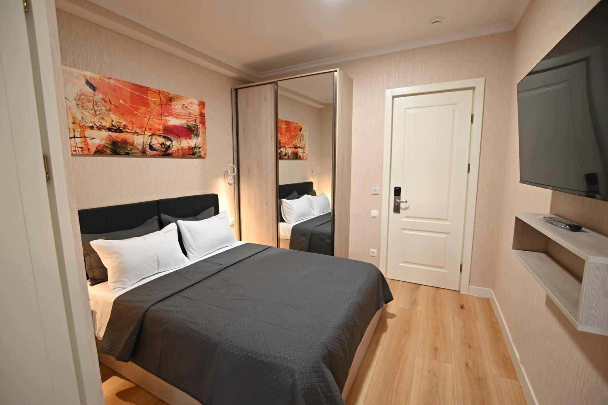 Hotel Well Inn Tbilisi Ngoại thất bức ảnh